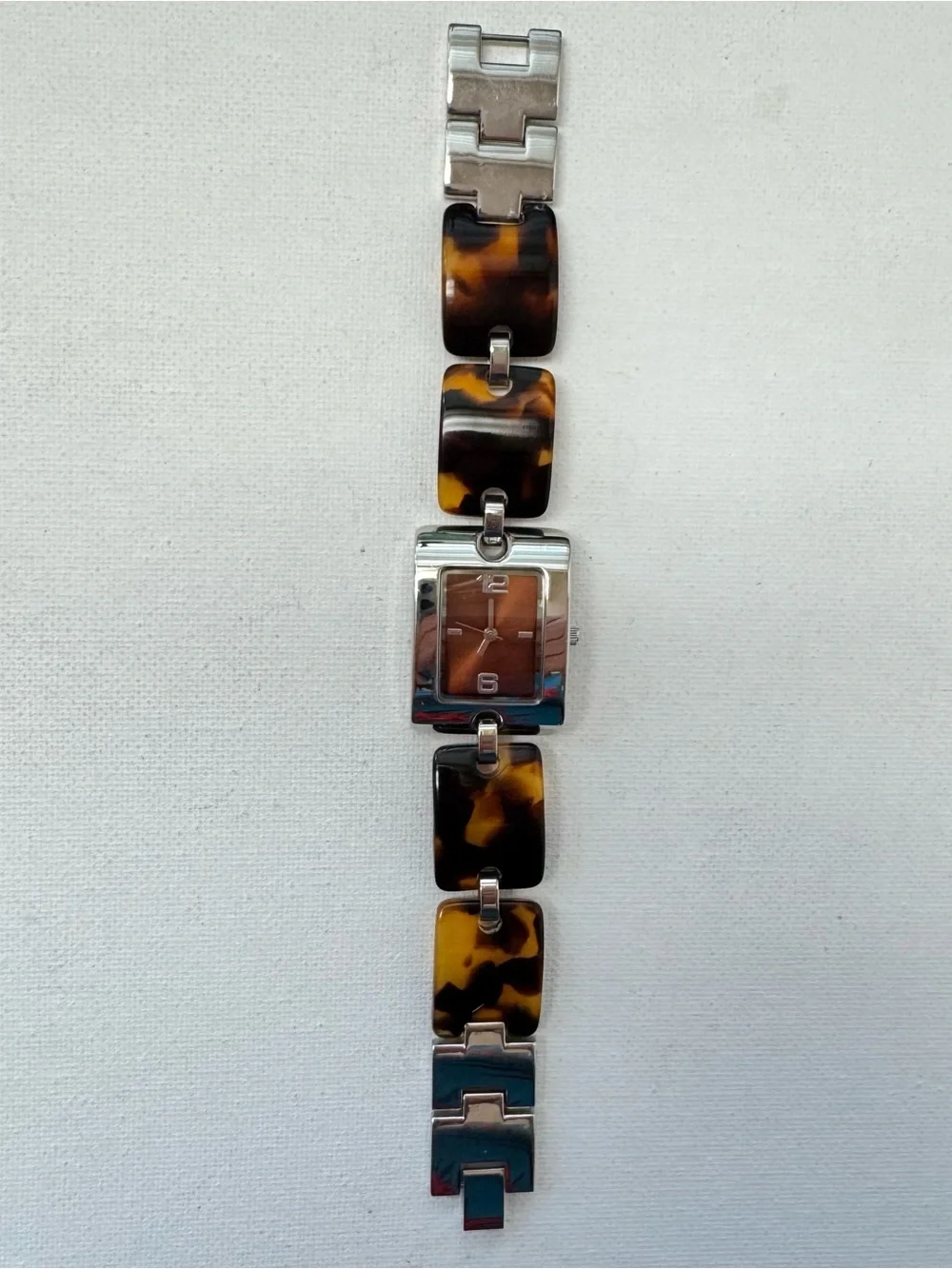 Vintage Merona Women's Polished Silver Acrylic Tortoise Link Bracelet Watch